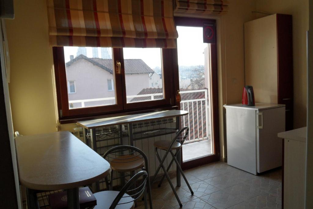Kuchyň nebo kuchyňský kout v ubytování Hostel Oasis