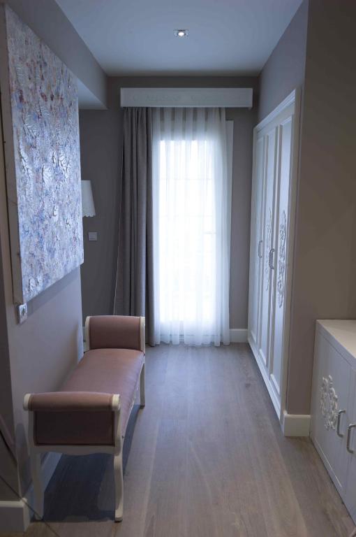 Ena Boutique Hotel & Residences - 18