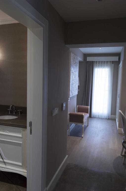 Ena Boutique Hotel & Residences - 19