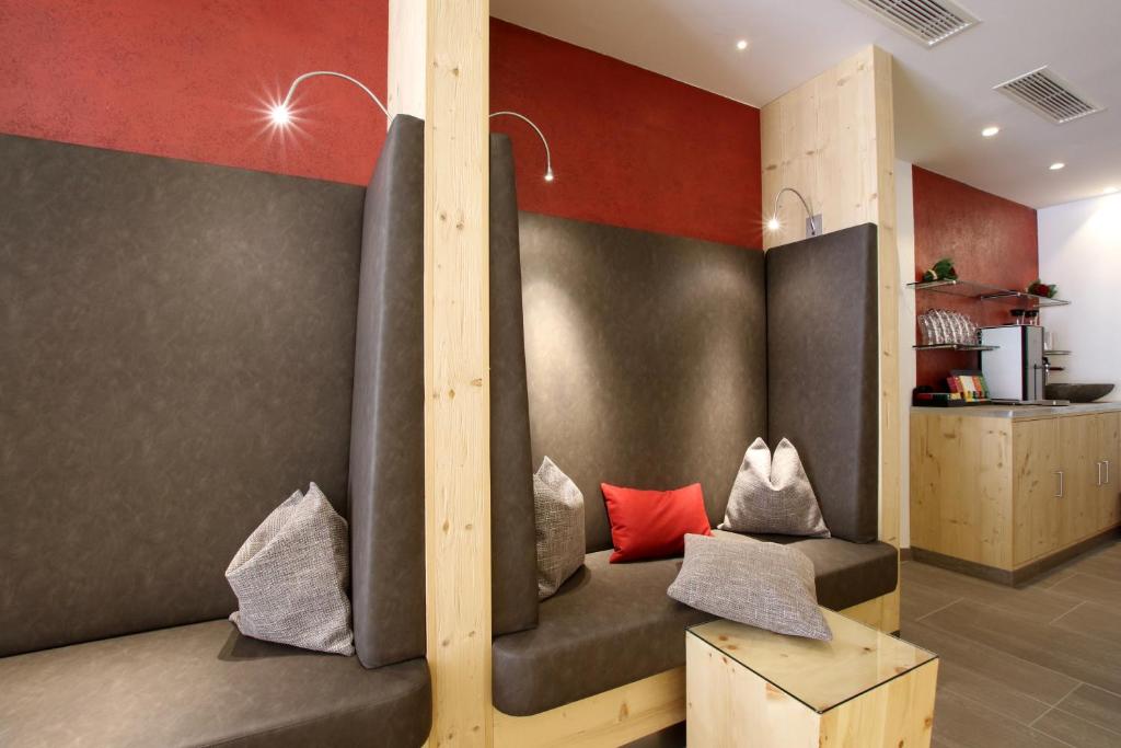 Kuchyň nebo kuchyňský kout v ubytování Hotel Schwarzer Adler