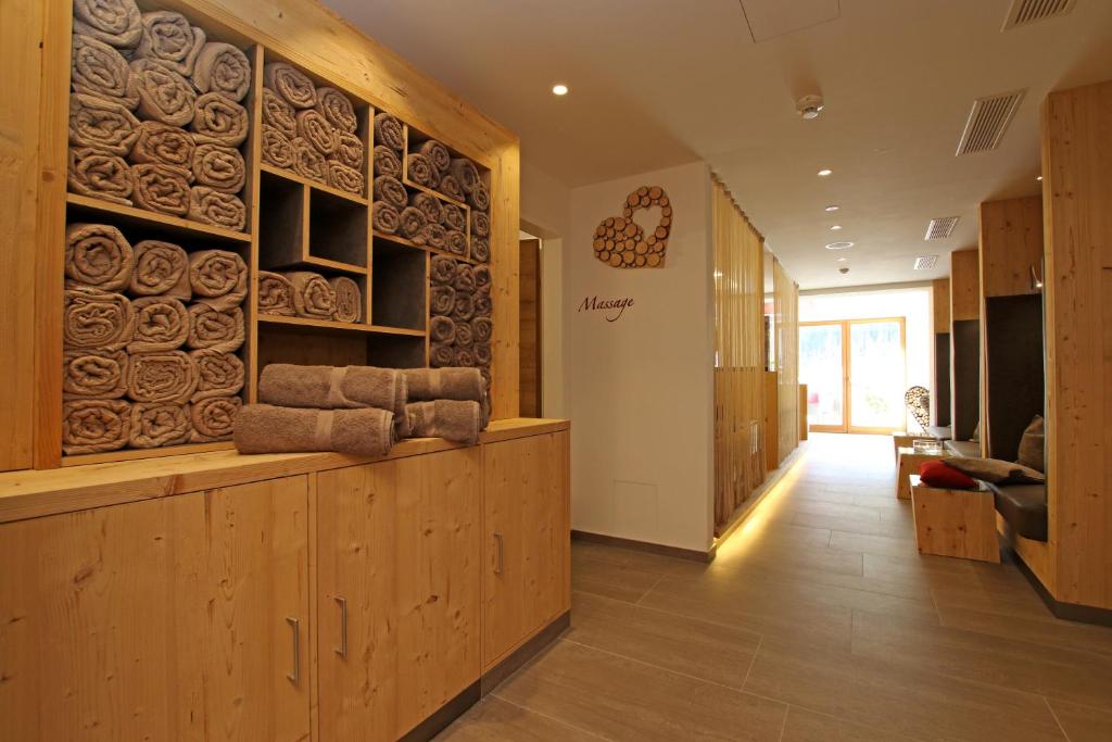 Kuchyň nebo kuchyňský kout v ubytování Hotel Schwarzer Adler