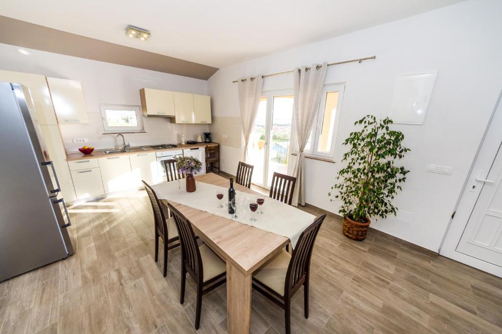 Kuchyňa alebo kuchynka v ubytovaní Apartment Verunica