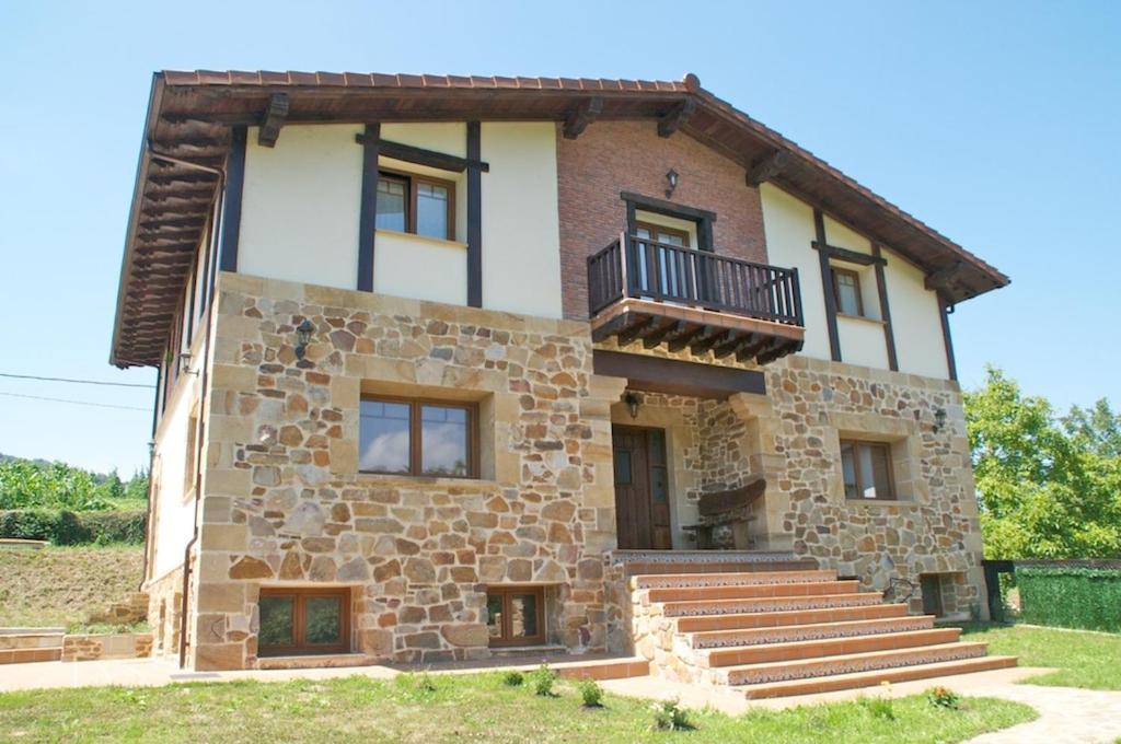 Guesthouse Casa Aingeru, Carranza, Spain - Booking.com