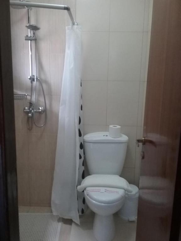 Koupelna v ubytování Mouria Hotel