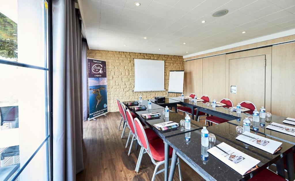 Konferenční prostory v ubytování Hôtel Restaurant L'Escale d'en Arz