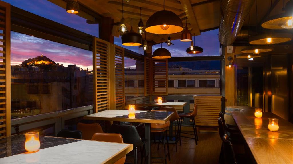 A for Athens - Resim 40