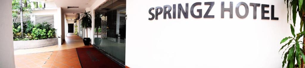 Certifikát, hodnocení, plakát nebo jiný dokument vystavený v ubytování Springz Hotel-Bukit Jalil