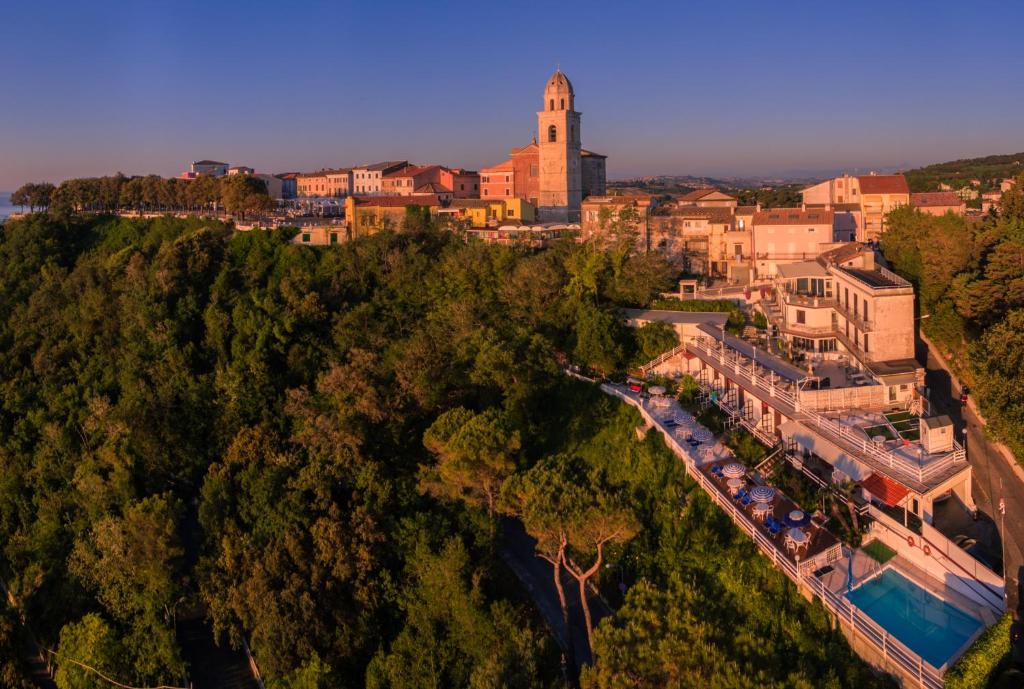 Vedere de sus a Sea View Sirolo di Amedeo