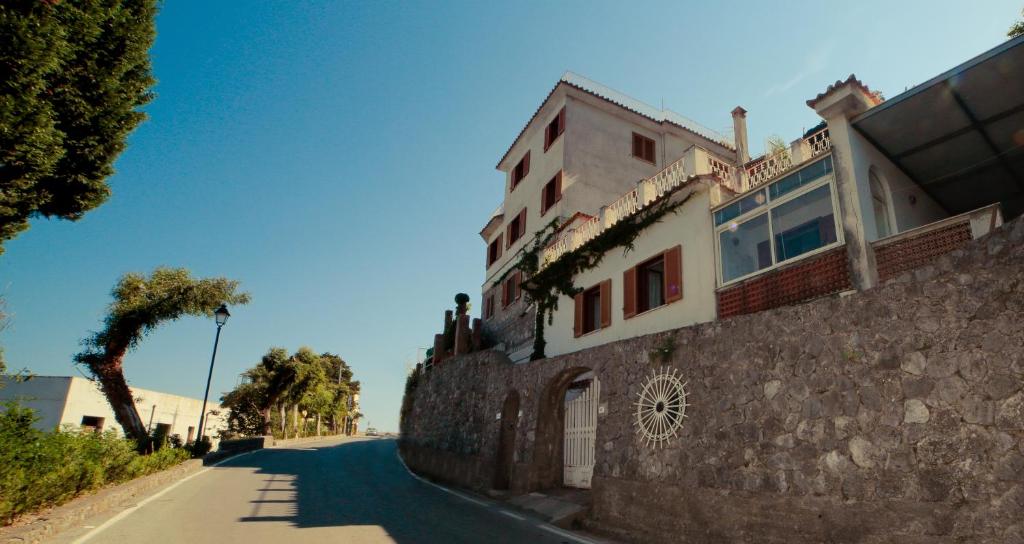 El edificio en el que está el departamento