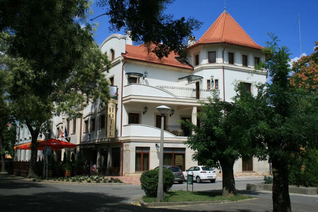 Budova, v ktorej sa hotel nachádza