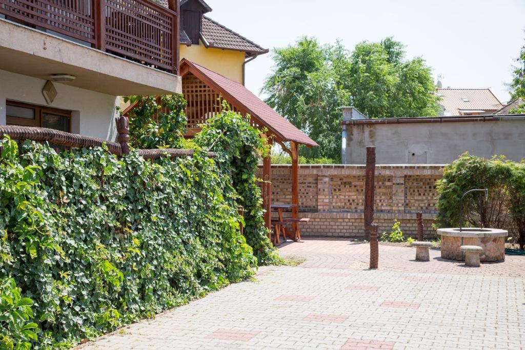 Zahrada ubytování Rózsakert Apartmanház