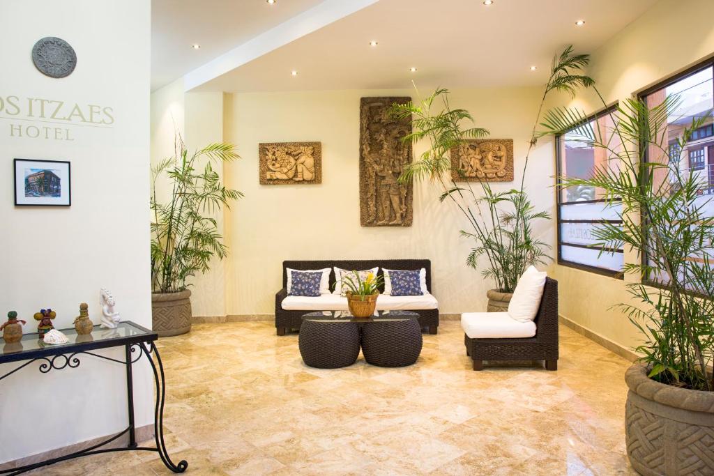 Hotel Los Itzaes by 5th av photo