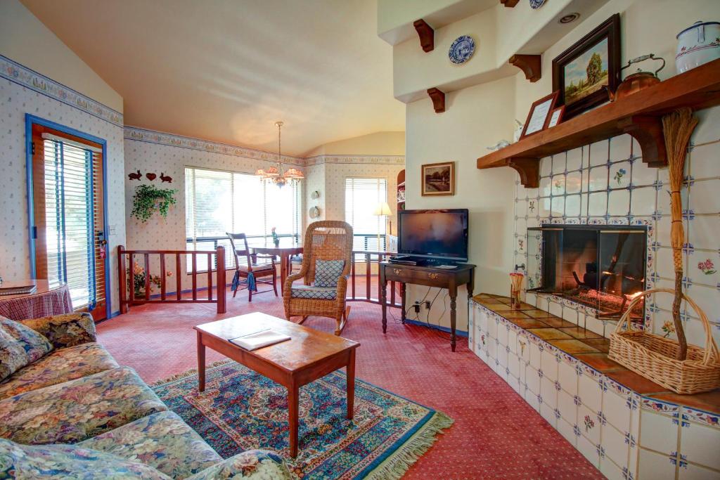 Baywood Inn Bed & Breakfast photo