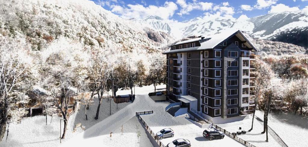 an aerial view of a hotel in the snow at Departamento Andes Chillan in Nevados de Chillan