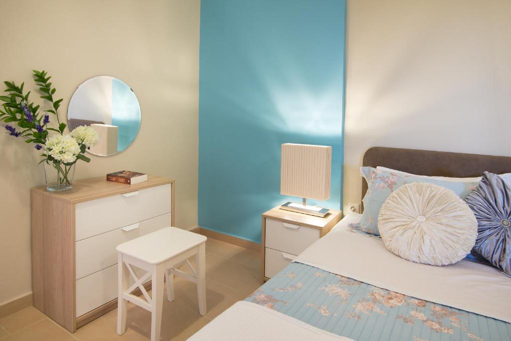 Postel nebo postele na pokoji v ubytování Baywatch Hotel