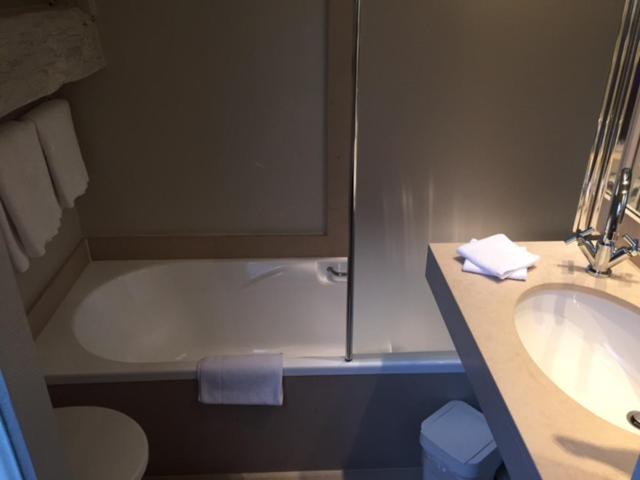 Koupelna v ubytování Hotel Le Clos des Récollets