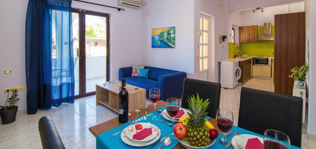 A kitchen or kitchenette at Ostria Apartments