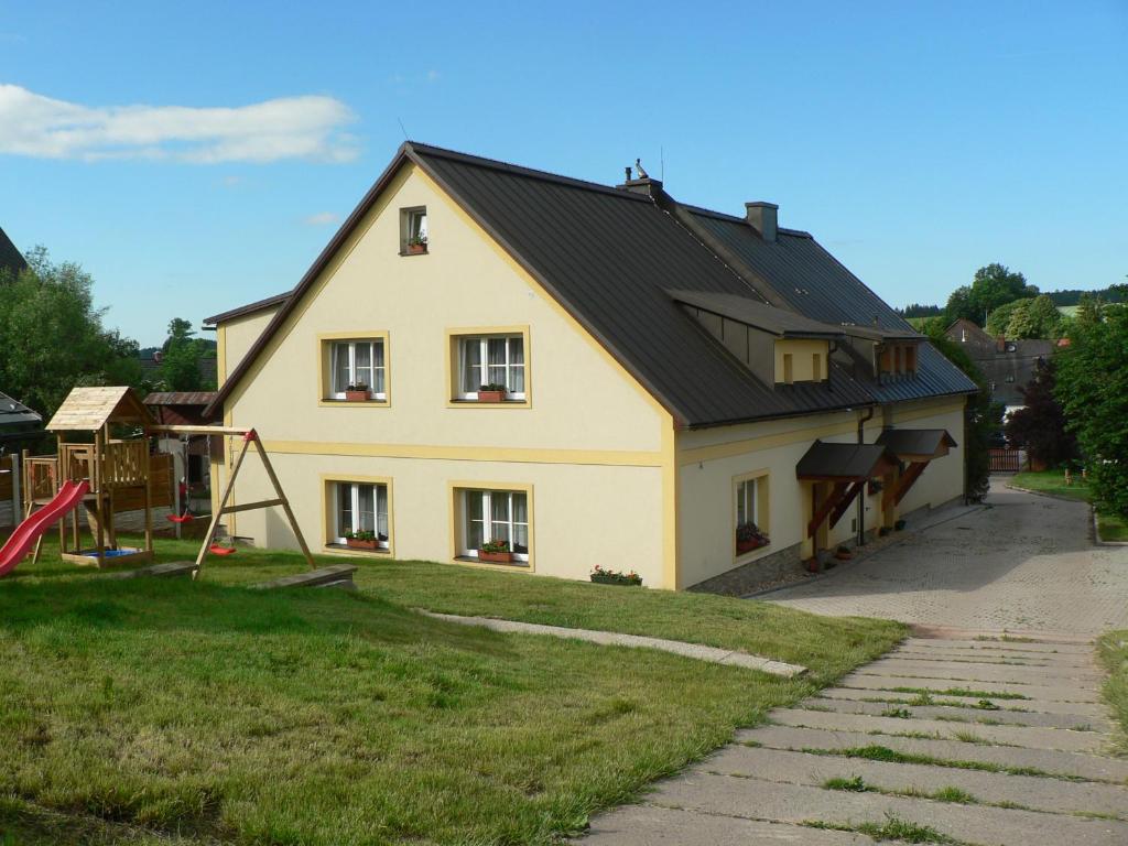 Budynek, w którym mieści się pensjonat