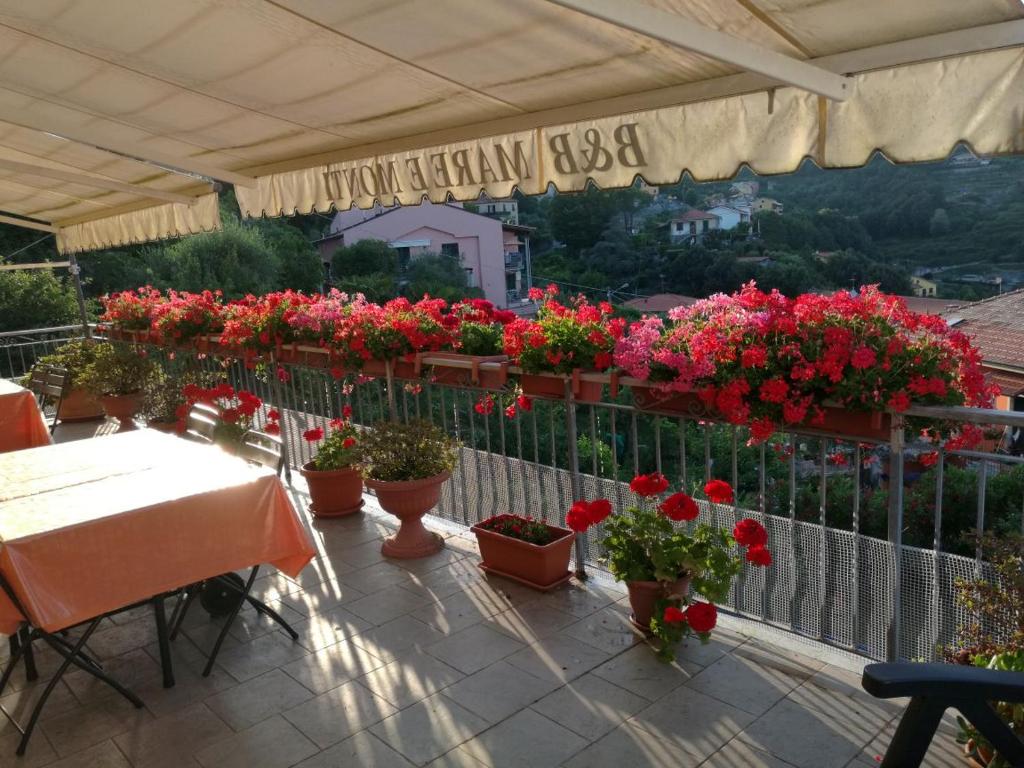 Balkon lub taras w obiekcie B&B Mare e Monti