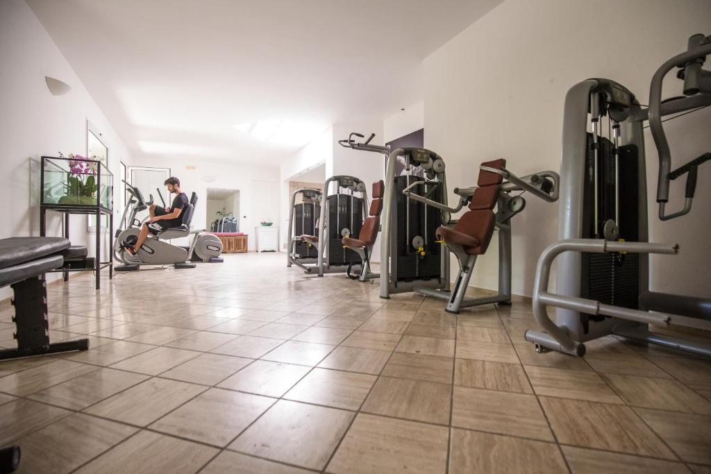Fitness centrum a/nebo fitness zařízení v ubytování Hotel Club Koiné