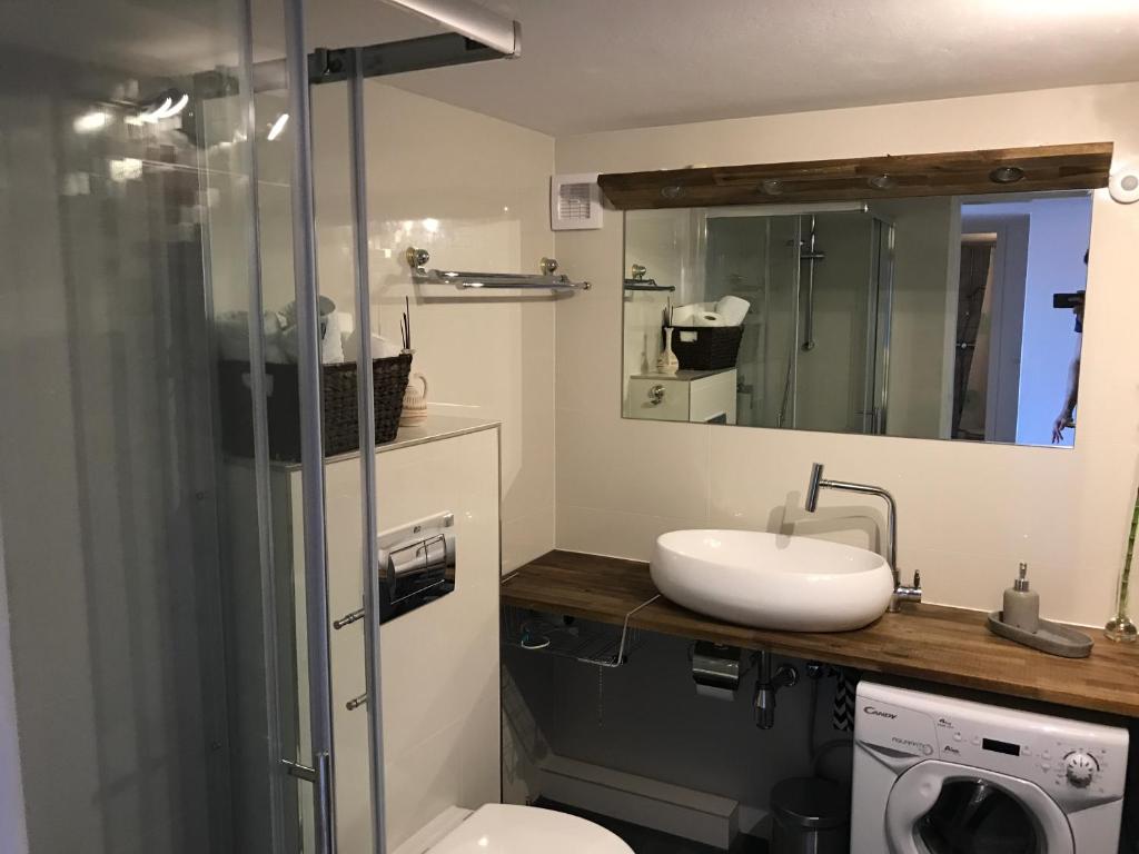 Koupelna v ubytování Sajeta Beach Apartments