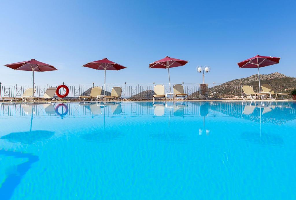 The swimming pool at or close to Hotel Apartments Panorama