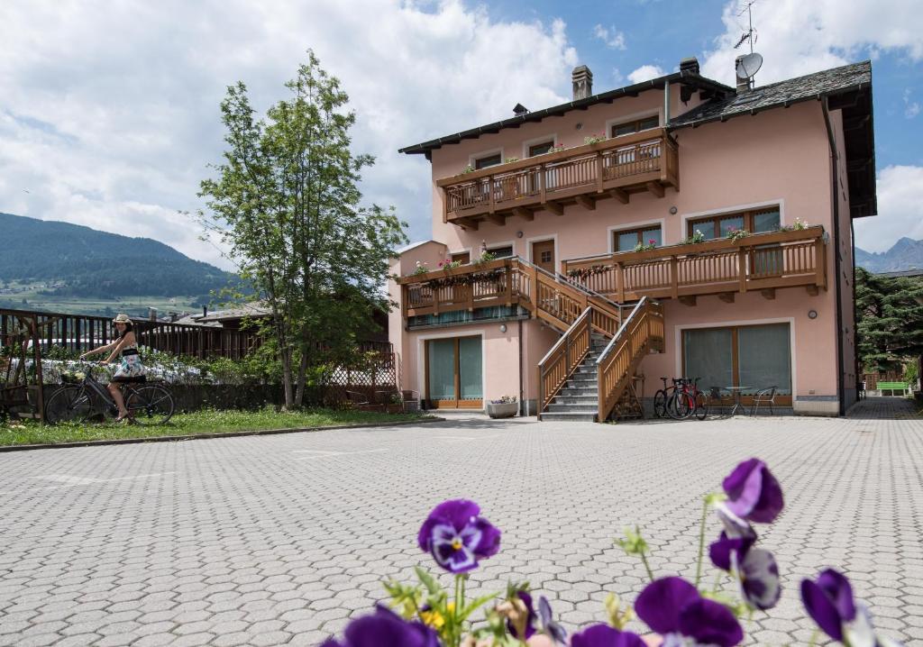 Výhľad na hory alebo výhľad na hory priamo z apartmánu
