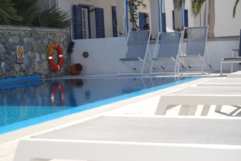 Piscina di Aretousa Villas o nelle vicinanze