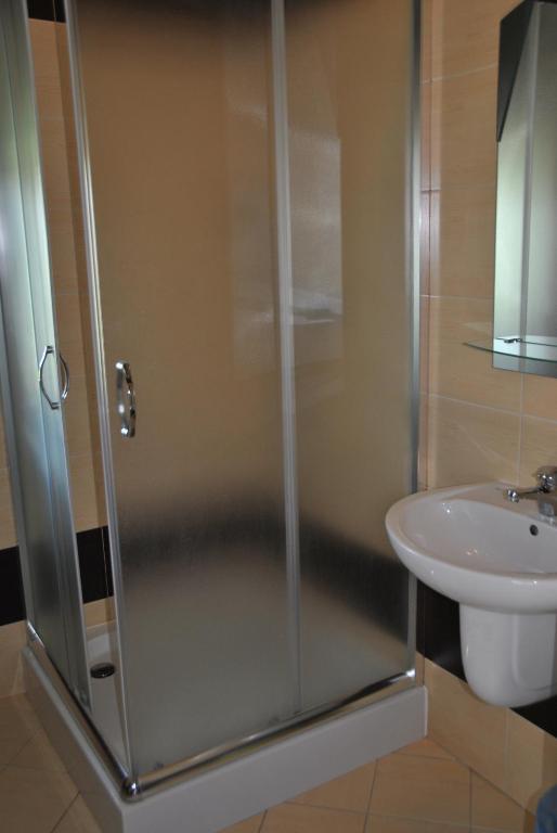 Krzywy Domek w Ostrowie Morza Brzeg - 7