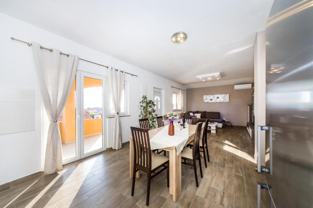 Kuchyňa alebo kuchynka v ubytovaní Apartment Verunica
