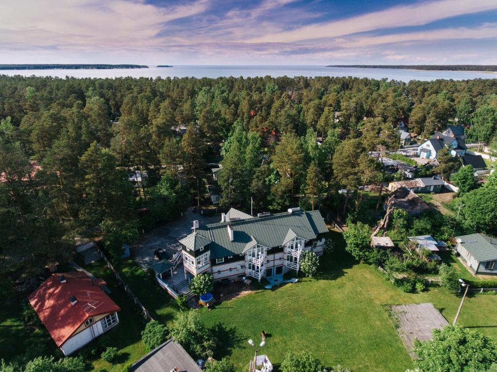Loodusmaastik külalistemaja lähedal