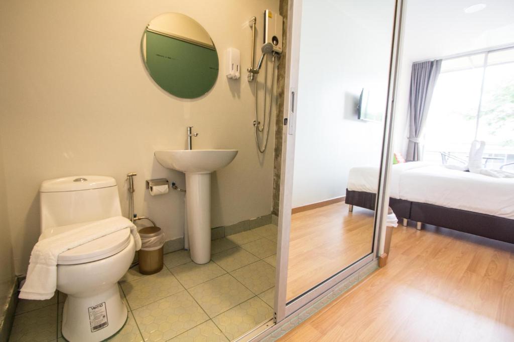 Koupelna v ubytování Ducati Bike Box Hotel