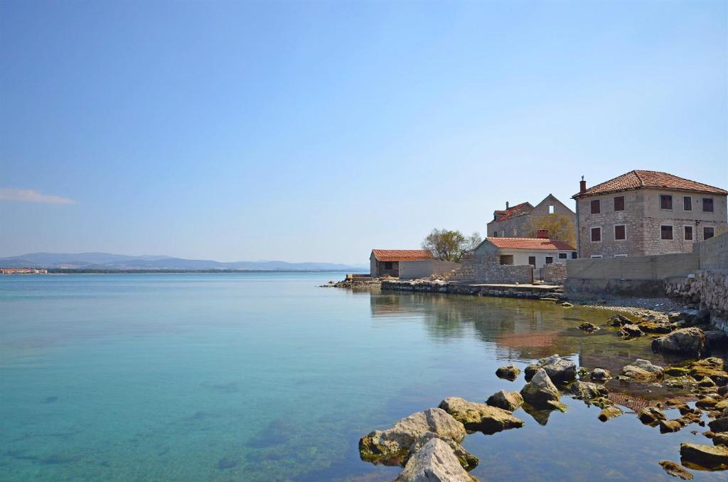 Gallery image of Apartments Islandbreeze in Prvić Šepurine