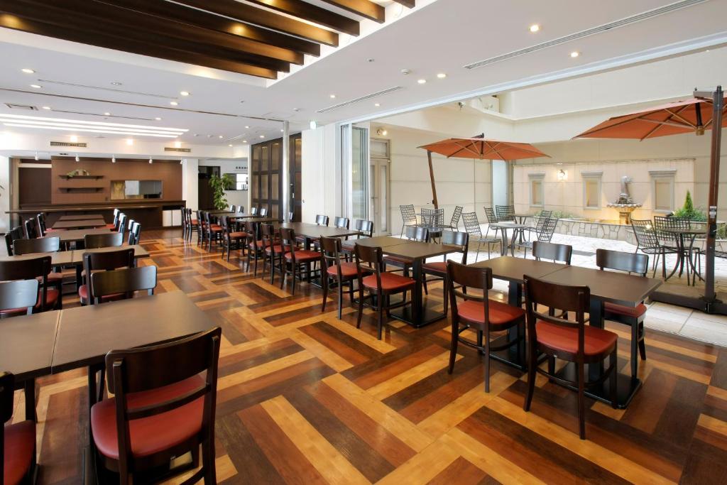 Restaurace v ubytování Hotel Lumiere Kasai