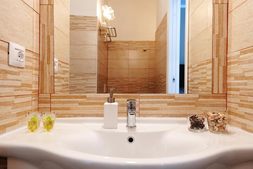 Łazienka w obiekcie Onda Marina Rooms
