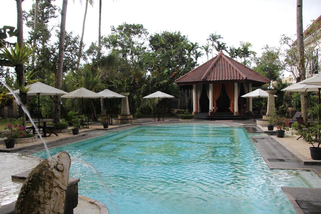 Bazén v ubytování Sarasvati Borobudur nebo v jeho okolí