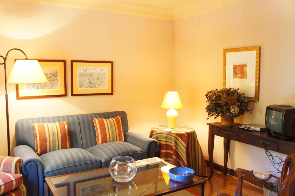 TV a/nebo společenská místnost v ubytování Casavillena Apartamentos Turísticos
