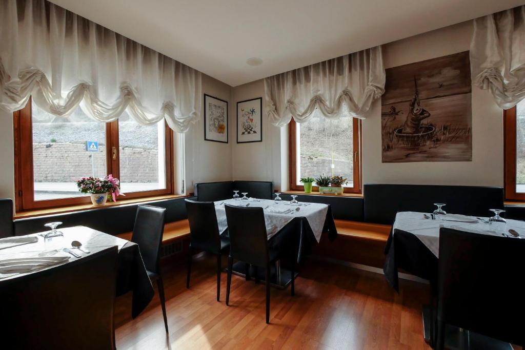 Restaurace v ubytování Albergo De March