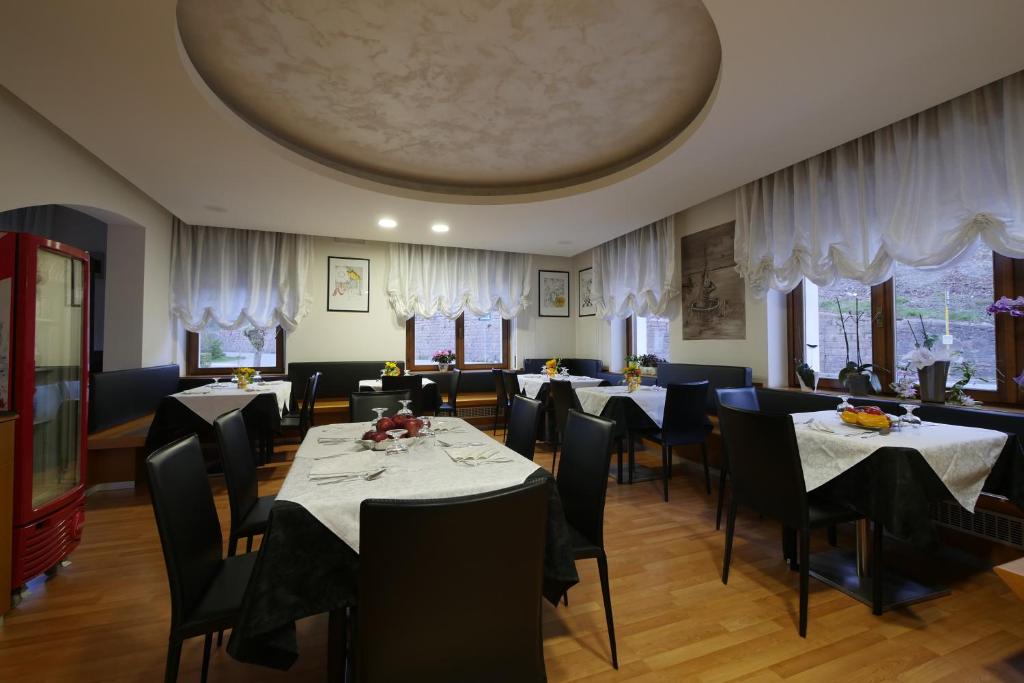 Restaurace v ubytování Albergo De March