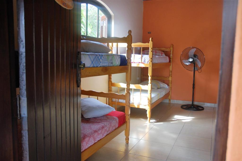  Ilhabela Hostel