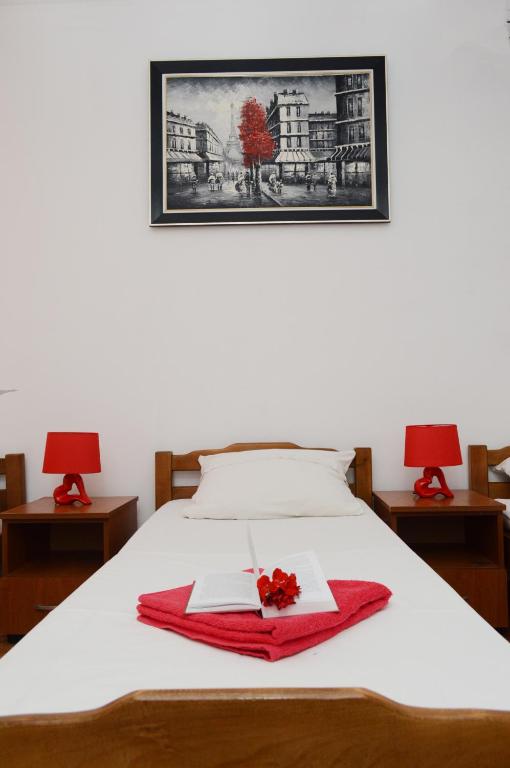 Postel nebo postele na pokoji v ubytování Guest House Lukac