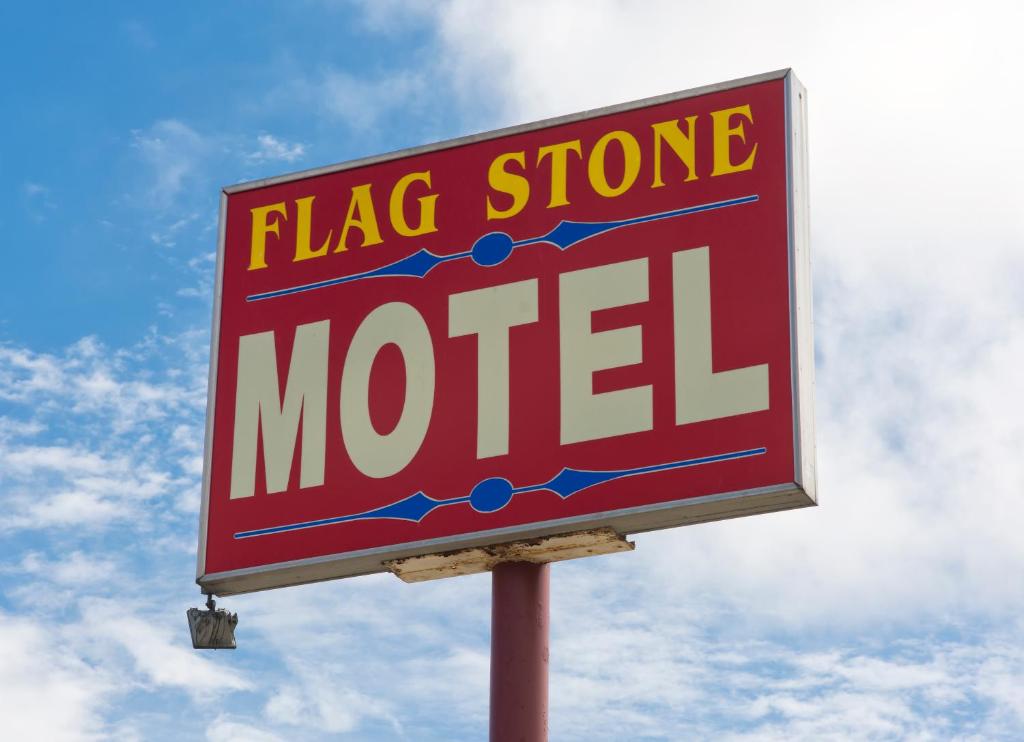 Certifikát, hodnocení, plakát nebo jiný dokument vystavený v ubytování Flagstone Motel