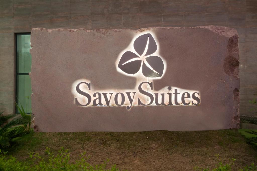 Certifikát, hodnocení, plakát nebo jiný dokument vystavený v ubytování Savoy Suites Greater Noida