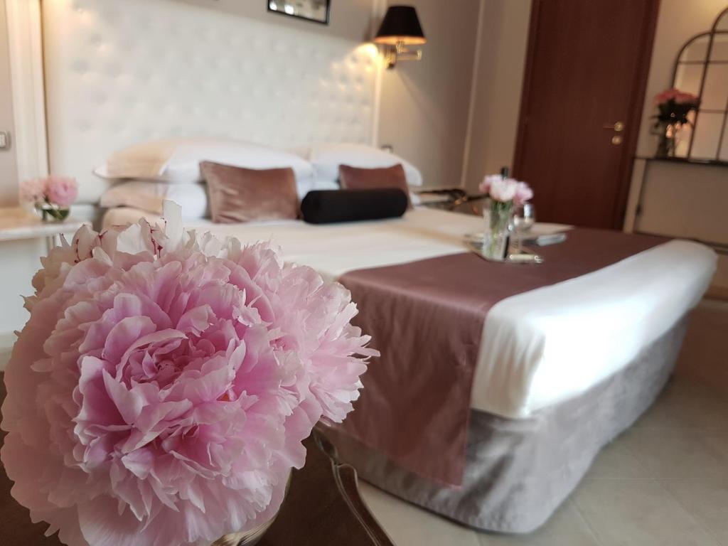 Althea Inn Roof Terrace - 13