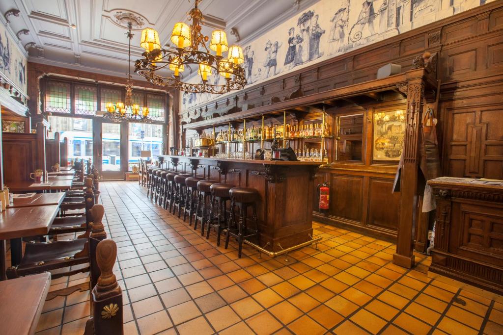 Hotel Die Port van Cleve, Amsterdam – Updated 2023 Prices