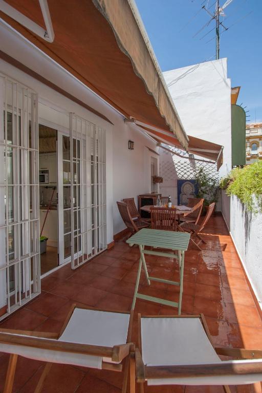 Balkon lub taras w obiekcie Champion Duplex Terrace and Garage Old Town 6 pax