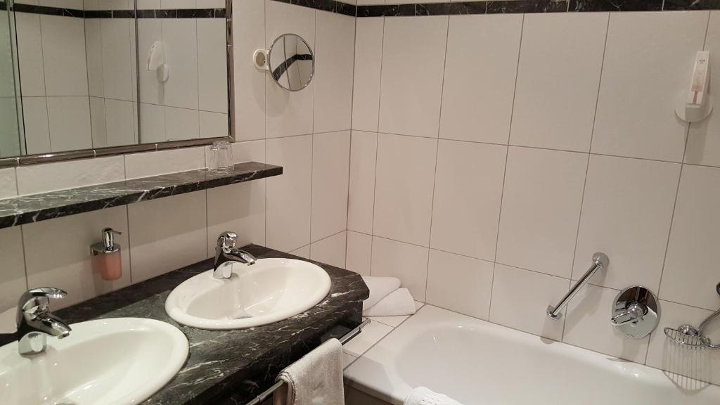 Koupelna v ubytování Hotel Mozart