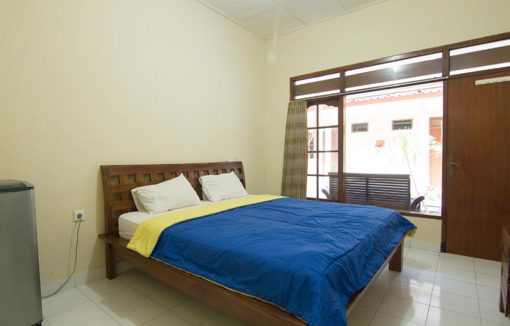 Pondok Nuri Homestay - Standard Double Or Twin Room