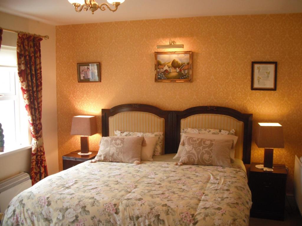Postel nebo postele na pokoji v ubytování Killyliss Country House B&B