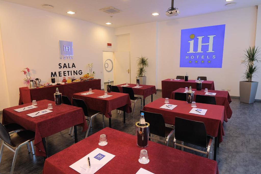 iH Hotels Milano Lorenteggio - Resim 37